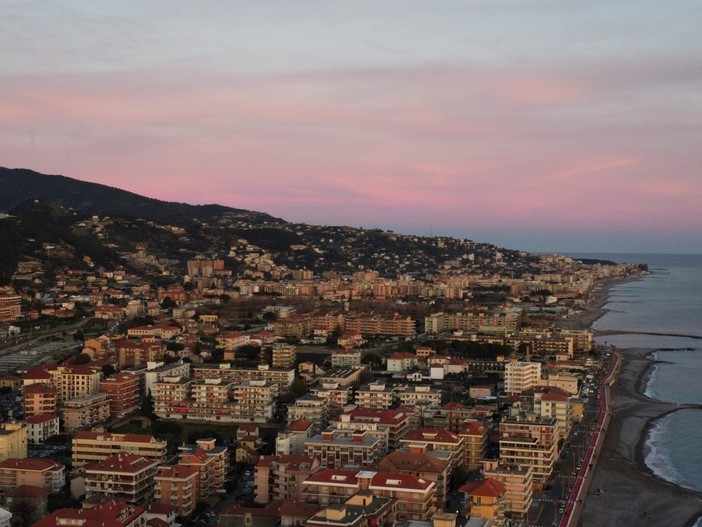 Ventimiglia: sosta selvaggia in Corso Toscanini, la segreteria provinciale Ugl Fna lancia un nuovo allarme Ventimiglia: sosta selvaggia in Corso Toscanini, la segreteria provinciale Ugl Fna lancia un nuovo allarme