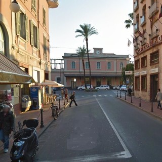 Bordighera: 503 firme nella petizione depositata in Comune contro il senso unico di via Roma Bordighera: 503 firme nella petizione depositata in Comune contro il senso unico di via Roma