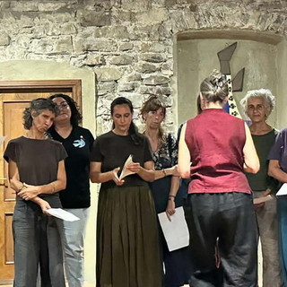 Apricale, le voci delle donne raccontano il territorio: la residenza artistica delle Cantore diventa un viaggio tra storia, canti e tradizioni Apricale, le voci delle donne raccontano il territorio: la residenza artistica delle Cantore diventa un viaggio tra storia, canti e tradizioni