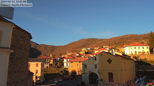 Webcam e colonnine elettriche per auto e bici le due nuove iniziative del Comune di Aquila d'Arroscia