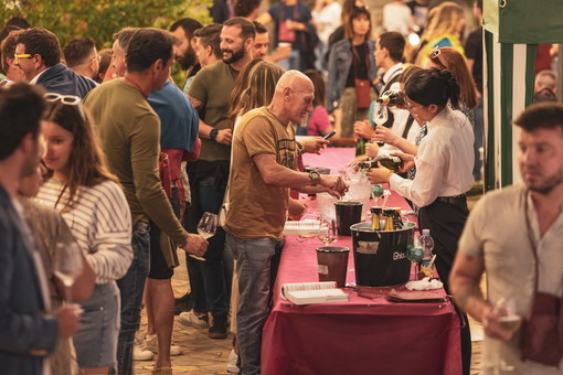 Winearound in Riviera: a Vallecrosia vino, birre artigianali, cocktail e ristorazione Winearound in Riviera: a Vallecrosia vino, birre artigianali, cocktail e ristorazione