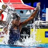 Sara Curtis nuota nella storia, oro europeo e nuovo record mondiale nei 50 dorso Sara Curtis nuota nella storia, oro europeo e nuovo record mondiale nei 50 dorso