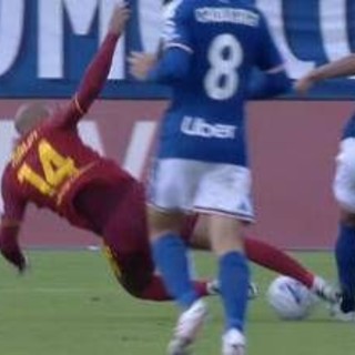Como-Roma, Malen espulso per fallo su Kaiki: cosa è successo Como-Roma, Malen espulso per fallo su Kaiki: cosa è successo