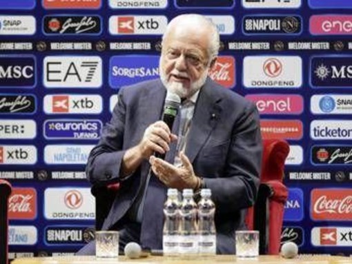 Futuro Napoli, arriva la sentenza di De Laurentiis: “Non è in vendita” Futuro Napoli, arriva la sentenza di De Laurentiis: “Non è in vendita”
