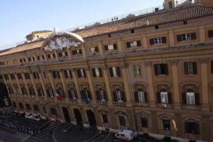 Nomine Mef, record rinnovi con 842 incarichi 155 società: i big in scadenza Nomine Mef, record rinnovi con 842 incarichi 155 società: i big in scadenza