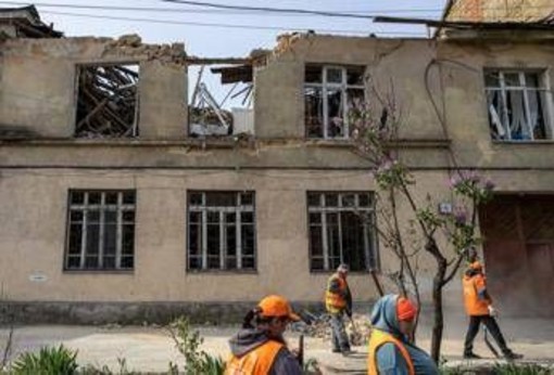 Ucraina, raid Russia su Kherson e a Odessa: almeno 3 morti Ucraina, raid Russia su Kherson e a Odessa: almeno 3 morti
