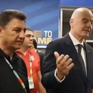 Infantino elogia l'Iran ai Mondiali, il ct e il capitano Taremi replicano: "Trattati malissimo" Infantino elogia l'Iran ai Mondiali, il ct e il capitano Taremi replicano: "Trattati malissimo"