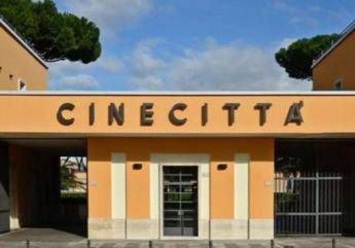 Cinecittà, nuovo blitz della Guardia di finanza: acquisiti i bilanci 2022 e 2023 Cinecittà, nuovo blitz della Guardia di finanza: acquisiti i bilanci 2022 e 2023