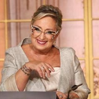 Carolyn Smith, l'appello a Ballando: "Da 10 anni lotto contro il tumore, fate prevenzione" Carolyn Smith, l'appello a Ballando: "Da 10 anni lotto contro il tumore, fate prevenzione"