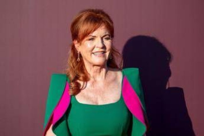 Sarah Ferguson, dopo l'annuncio della gravidanza di Eugenie: "Deve farsi da parte" Sarah Ferguson, dopo l'annuncio della gravidanza di Eugenie: "Deve farsi da parte"