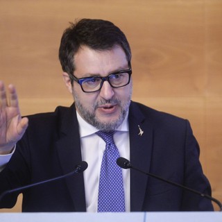 Salvini “Dl sicurezza in lavorazione, divieto lame soprattutto per giovani”