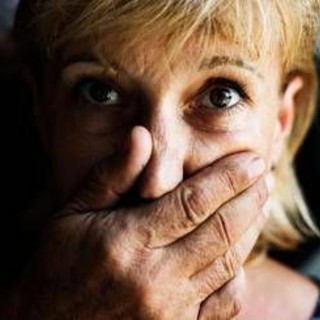 Perdita olfatto in over 70? 'Spia' di rischio più alto ictus e malattie cuore Perdita olfatto in over 70? 'Spia' di rischio più alto ictus e malattie cuore