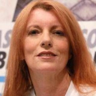 Brambilla adotta 'Minerva', la mucca fuggita da un macello in Brianza Brambilla adotta 'Minerva', la mucca fuggita da un macello in Brianza