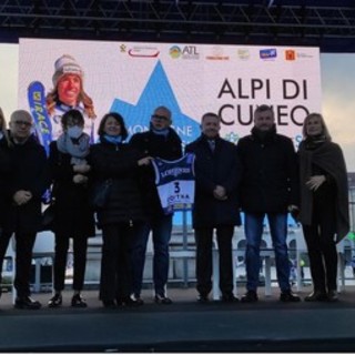 White Saturday - Sci in piazza, lanciata la stagione invernale cuneese 21\22 (VIDEO)