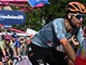 Ganna domina la crono di Massa, Eulalio resta in maglia rosa