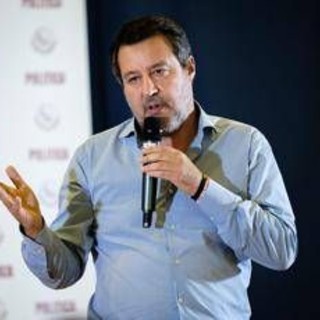Salvini: "Danni per milioni, riproporremo proposta Lega 'chi rompe paga'" Salvini: "Danni per milioni, riproporremo proposta Lega 'chi rompe paga'"