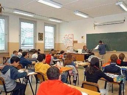Esami di terza media, conto alla rovescia: cosa sapere su ammissione, prove scritte e colloquio orale Esami di terza media, conto alla rovescia: cosa sapere su ammissione, prove scritte e colloquio orale