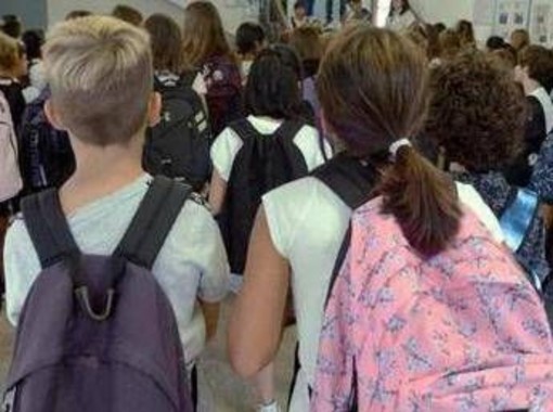 Scuola, al via iscrizioni online 2026-2027: tempi e come fare Scuola, al via iscrizioni online 2026-2027: tempi e come fare