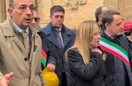 Meloni torna a Niscemi: "Mercoledì il decreto, dal giorno dopo ci sono le risorse" Meloni torna a Niscemi: "Mercoledì il decreto, dal giorno dopo ci sono le risorse"