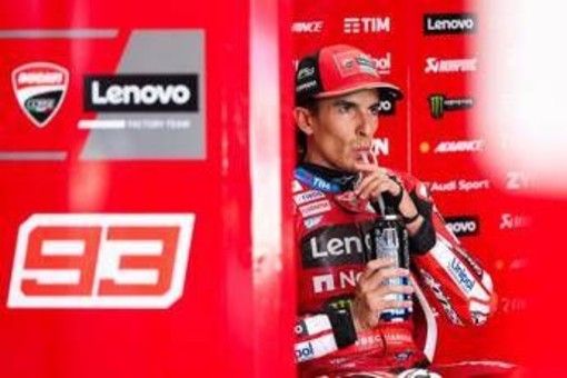 MotoGp Ungheria, Marquez vince sprint ma Bezzecchi è sempre più leader del Mondiale: ordine di arrivo e classifica piloti MotoGp Ungheria, Marquez vince sprint ma Bezzecchi è sempre più leader del Mondiale: ordine di arrivo e classifica piloti