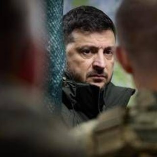 Ucraina, Zelensky: "Russia blocca diplomazia, ci difenderemo". Trump: "Non sono felice di Putin"