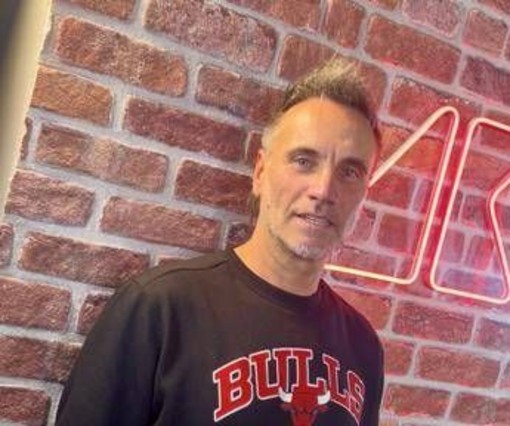 Sanremo 2026, Nek: "Quest'anno lo vedrò dal divano, mi aspetta l'Europa in tour"