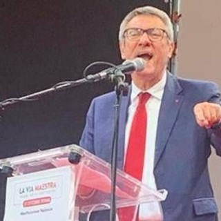 Cgil scende in piazza a Roma, Landini: "Siamo oltre 100mila, sciopero generale il 20 novembre contro la Manovra" Cgil scende in piazza a Roma, Landini: "Siamo oltre 100mila, sciopero generale il 20 novembre contro la Manovra"