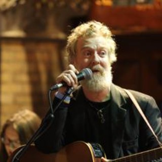 Addio a Glen Hansard, il cantautore premio Oscar morto in un incidente in moto Addio a Glen Hansard, il cantautore premio Oscar morto in un incidente in moto
