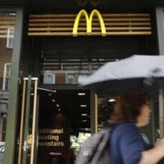 Era commesso al McDonald's, 50 anni dopo... apre sei ristoranti Era commesso al McDonald's, 50 anni dopo... apre sei ristoranti