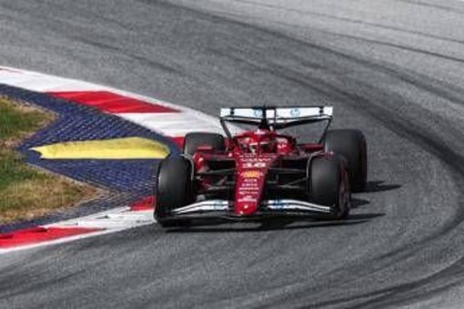 Gp Ungheria, pole Ferrari con un super Leclerc. Disastro Hamilton Gp Ungheria, pole Ferrari con un super Leclerc. Disastro Hamilton