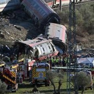 Spagna, tragedia ferroviaria irrompe nella campagna elettorale: nuova grana per Sanchez a un mese dal voto Spagna, tragedia ferroviaria irrompe nella campagna elettorale: nuova grana per Sanchez a un mese dal voto