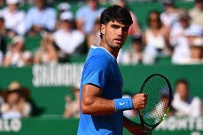 Alcaraz punta il sorpasso su Sinner: "Voglio vincere Barcellona e tornare numero 1" Alcaraz punta il sorpasso su Sinner: "Voglio vincere Barcellona e tornare numero 1"