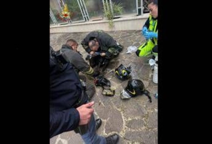 Roma, incendio in palazzina a Torrevecchia: morta 91enne, gravissima la figlia Roma, incendio in palazzina a Torrevecchia: morta 91enne, gravissima la figlia