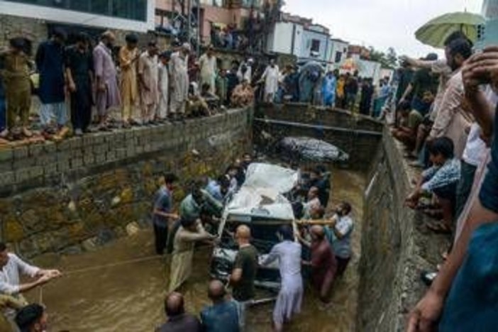 Pakistan, 220 morti e oltre 500 feriti a causa delle piogge monsoniche Pakistan, 220 morti e oltre 500 feriti a causa delle piogge monsoniche