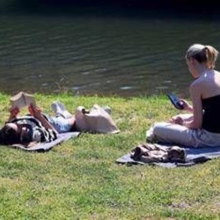 Caldo allenta la morsa sull'Italia, oggi solo una città da bollino arancione