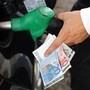 Carburanti, prezzi oggi: diesel oltre i 2 euro/litro, benzina sfonda quota 1,8