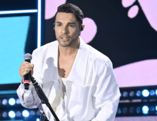 Marco Carta dimesso dall'ospedale, come sta il cantante: il messaggio Marco Carta dimesso dall'ospedale, come sta il cantante: il messaggio