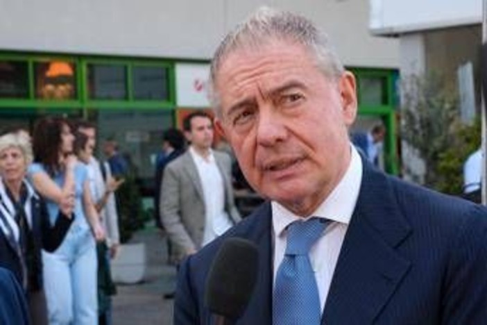 Vinitaly, confronto Urso-Stefani su Hormuz e materie prime critiche per le imprese Vinitaly, confronto Urso-Stefani su Hormuz e materie prime critiche per le imprese