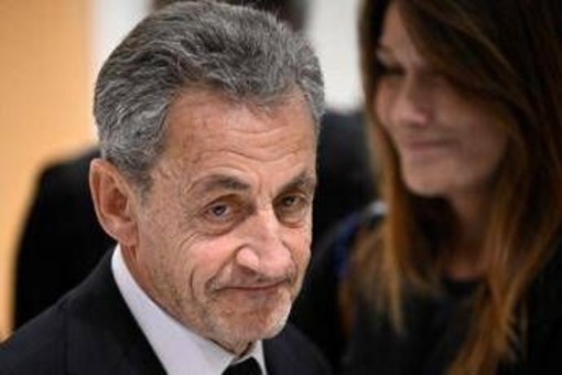 Sarkozy, dieci anni di scandali: ora va in carcere Sarkozy, dieci anni di scandali: ora va in carcere