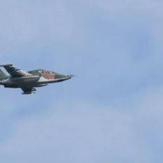 Svezia intercetta due jet russi vicini al suo spazio aereo, caccia in azione: si alza in volo anche la Nato