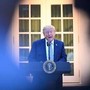 Iran, Trump: "Pronto a incontrare Pezeshkian ma anche a far saltare tutto in aria" Iran, Trump: "Pronto a incontrare Pezeshkian ma anche a far saltare tutto in aria"