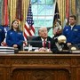 Usa-Iran, Trump: "Avanti tutta con blocco navale". Teheran: "Vuole strangolarci"