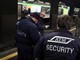 "Cosa guardi? Sono uomo e musulmano", sfregia una ragazza in metro a Milano