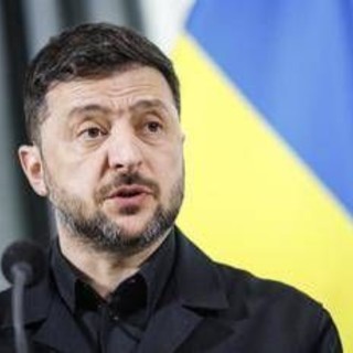 Ucraina, attesa per nuovi colloqui ma Russia colpisce senza tregua. Zelensky: "Il male va fermato"