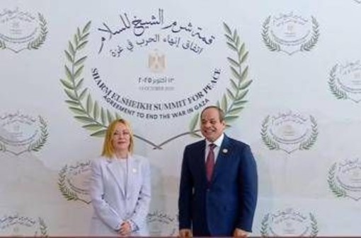 A Sharm il bilaterale Meloni-al Sisi: "Insieme per la pace in Medio Oriente" A Sharm il bilaterale Meloni-al Sisi: "Insieme per la pace in Medio Oriente"