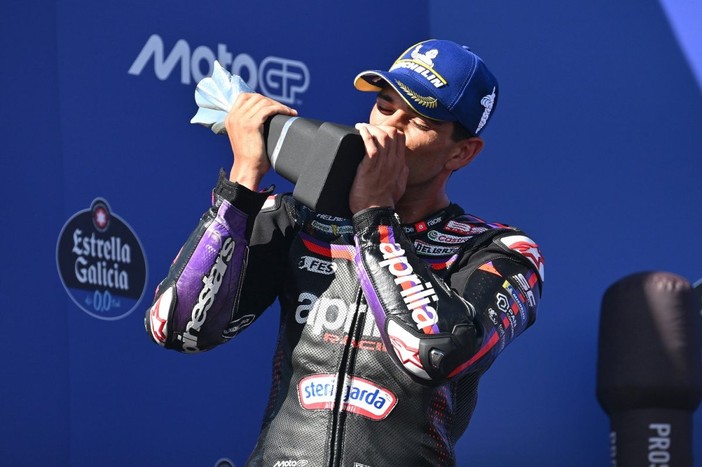 Martin vince la Sprint di Le Mans, preceduti Bagnaia e Bezzecchi Martin vince la Sprint di Le Mans, preceduti Bagnaia e Bezzecchi