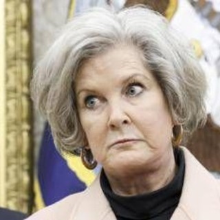 Susie Wiles: "Trump ha personalità da alcolista". Poi nega. E' bufera sulla capa di gabinetto Susie Wiles: "Trump ha personalità da alcolista". Poi nega. E' bufera sulla capa di gabinetto