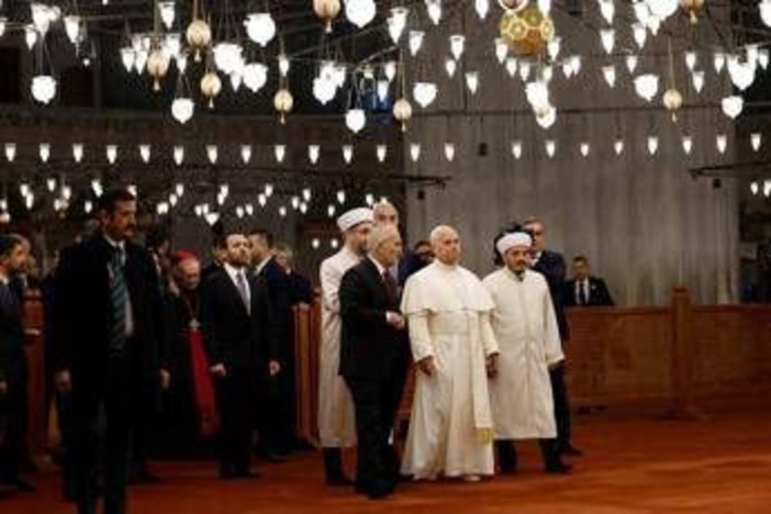Il Papa alla Moschea Blu di Istanbul Il Papa alla Moschea Blu di Istanbul