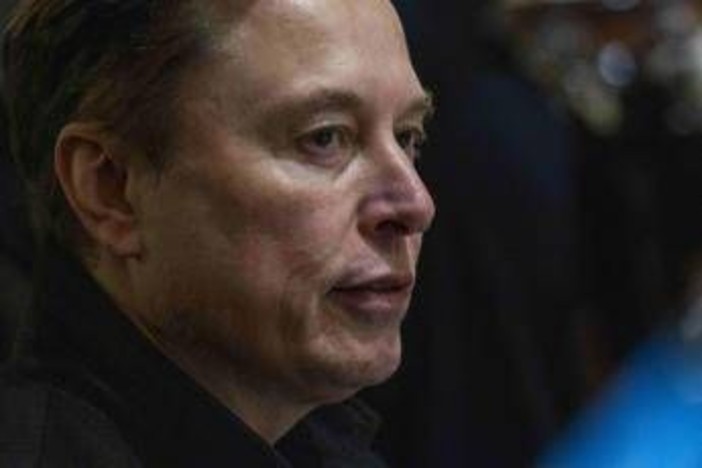 Elon Musk e la crisi migratoria di Ceuta: "E' un'invasione, Spagna sarà distrutta" Elon Musk e la crisi migratoria di Ceuta: "E' un'invasione, Spagna sarà distrutta"
