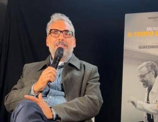 Festa di Roma, Brunori: "Mercato della musica troppo veloce, vi racconto il tempo che ci vuole" Festa di Roma, Brunori: "Mercato della musica troppo veloce, vi racconto il tempo che ci vuole"